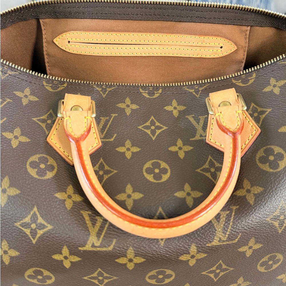Louis Vuitton Vintage Monogram Speedy 35 - Picture 15 of 16